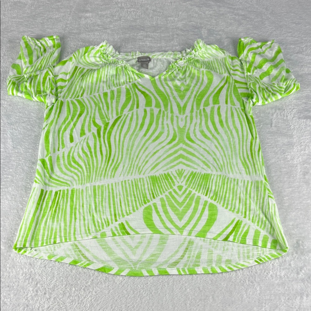 Chico's Women Size 0 Green Patterned Top with 3/4 Sleeves‎